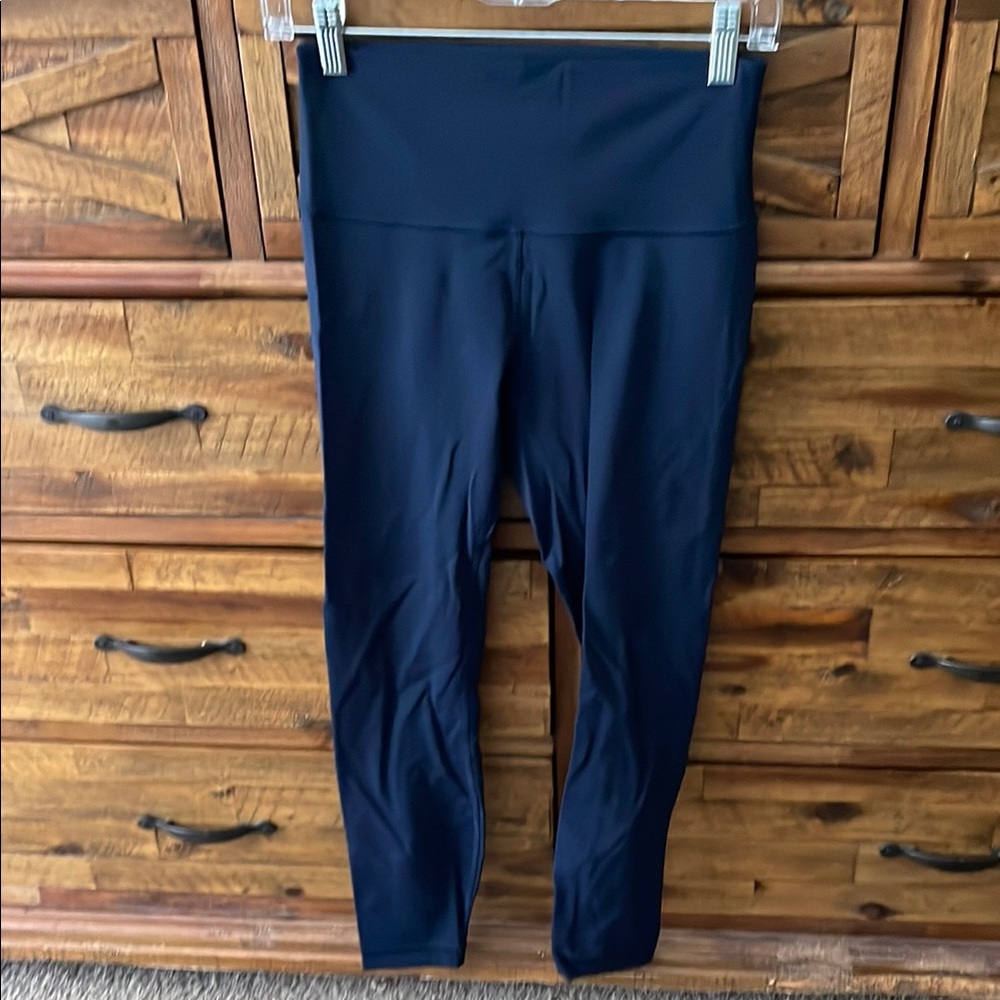 Lululemon Athletica navy wunder under Leggings